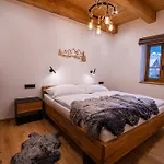 Apartamento By Alkatravel *